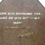 Atatürk Köşesi büstü sözleri